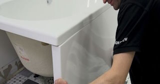 Установка экрана под ванну - цена за работу от 4158 руб. в Тольятти